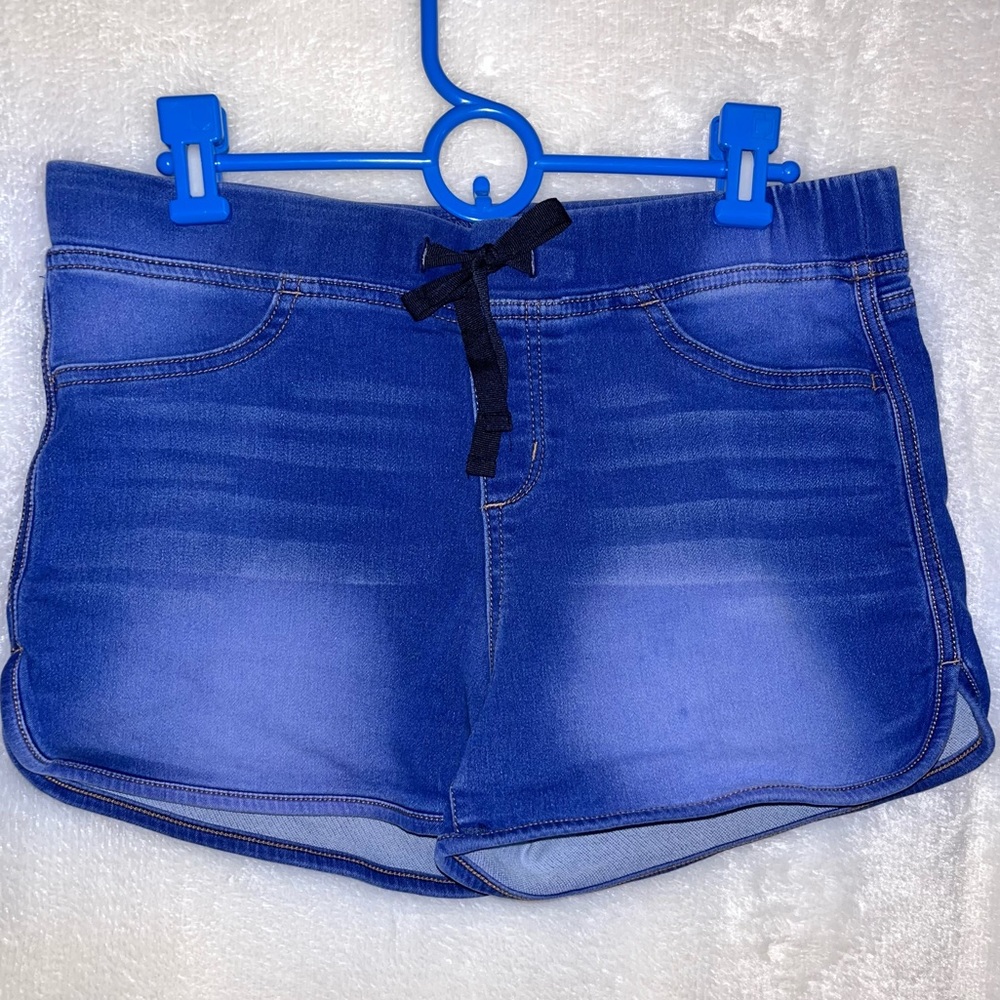 NO BOUNDARIES Stretchy Denim Shorts